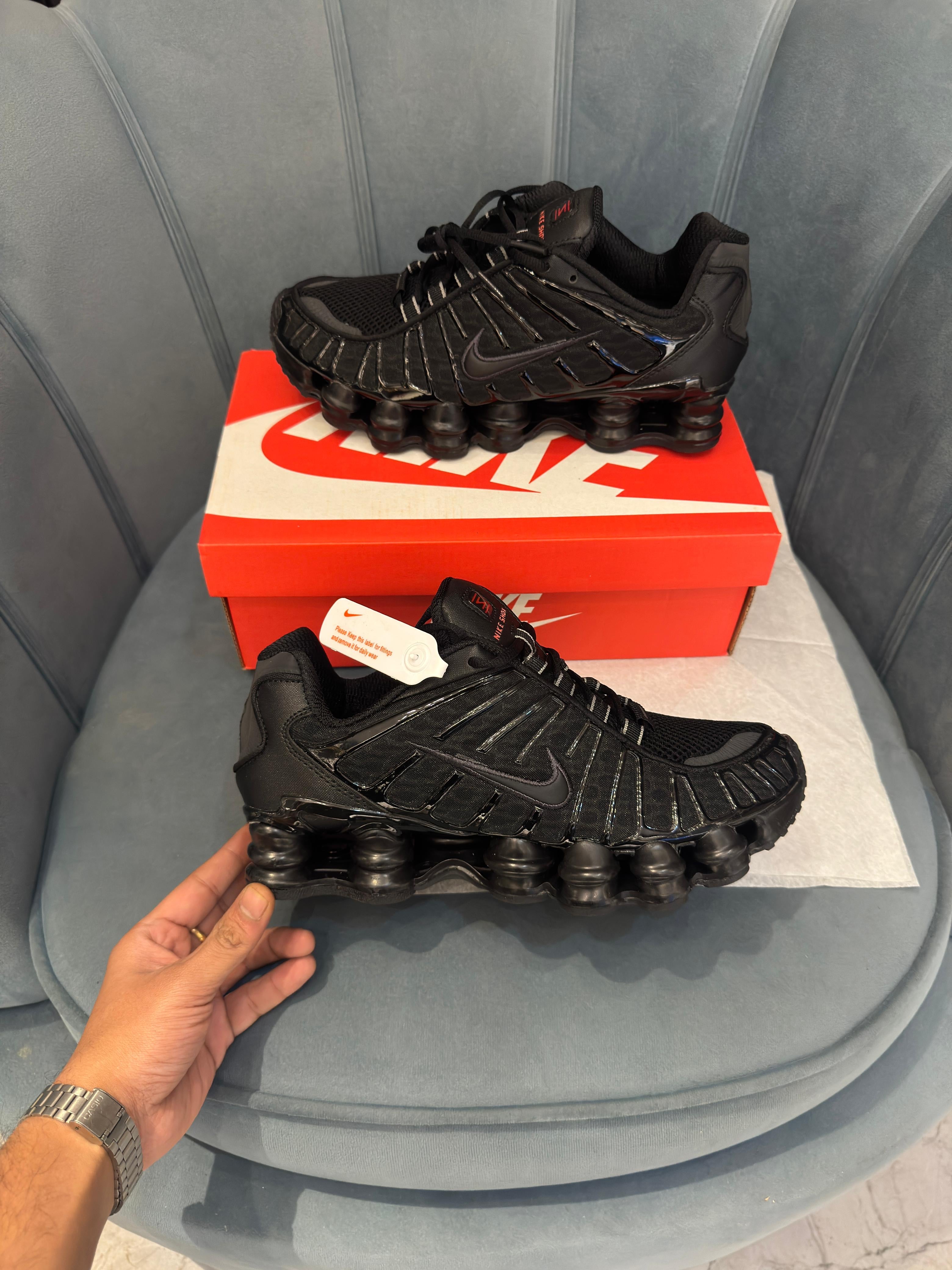 NIKE SHOX TL ALL BLACK