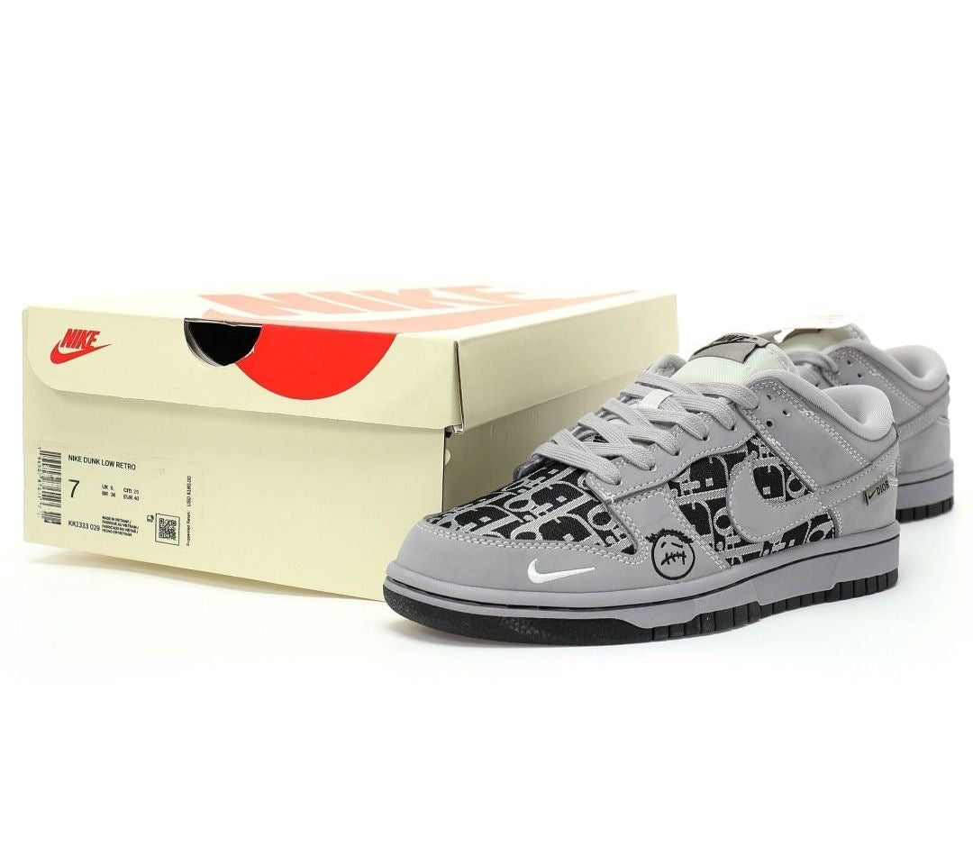 NIKE SB DUNK DIOR X KAWS 2025