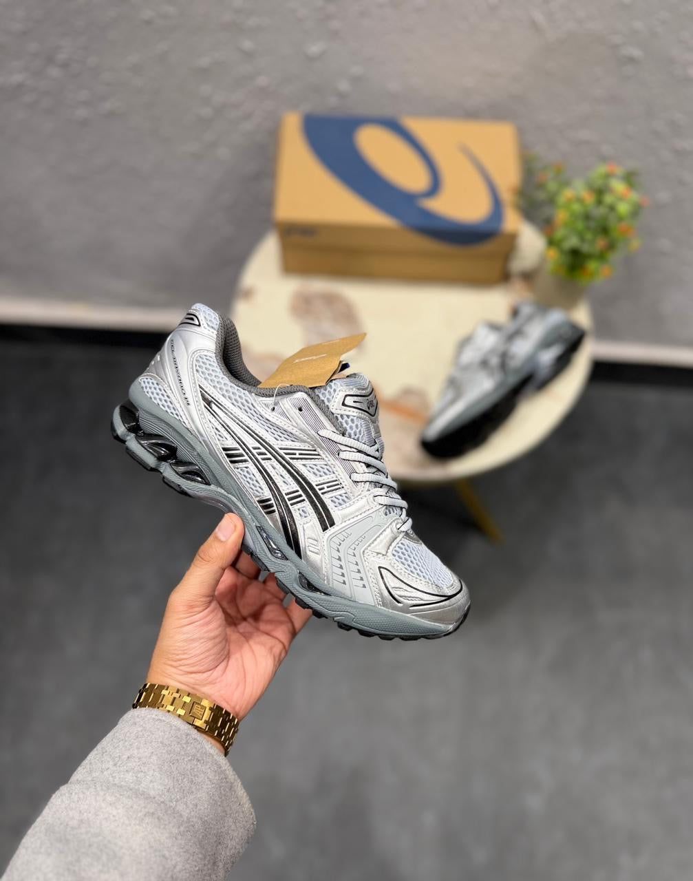 ASIXS KAYANO 14 URBAN RESEARCH 
Legit Semi U/A Quality