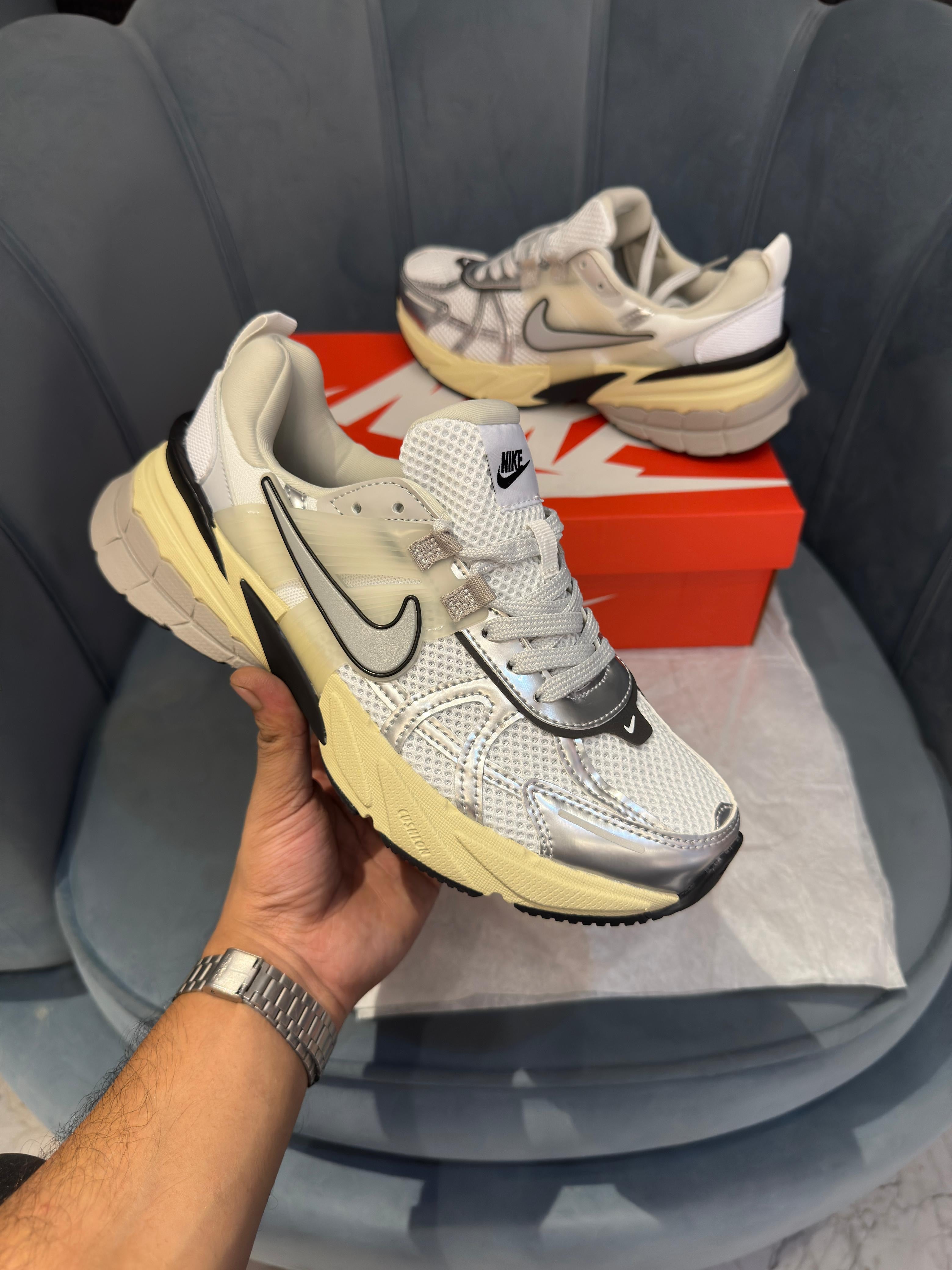 NIKE V2K run