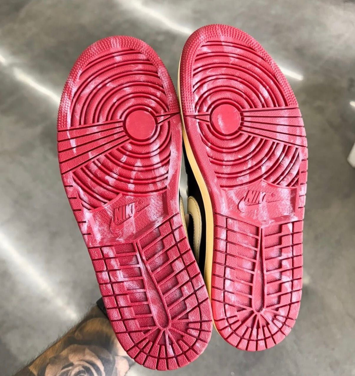 AIR JORDANS RETRO 1 LOW X NIGEL SYLVESTER