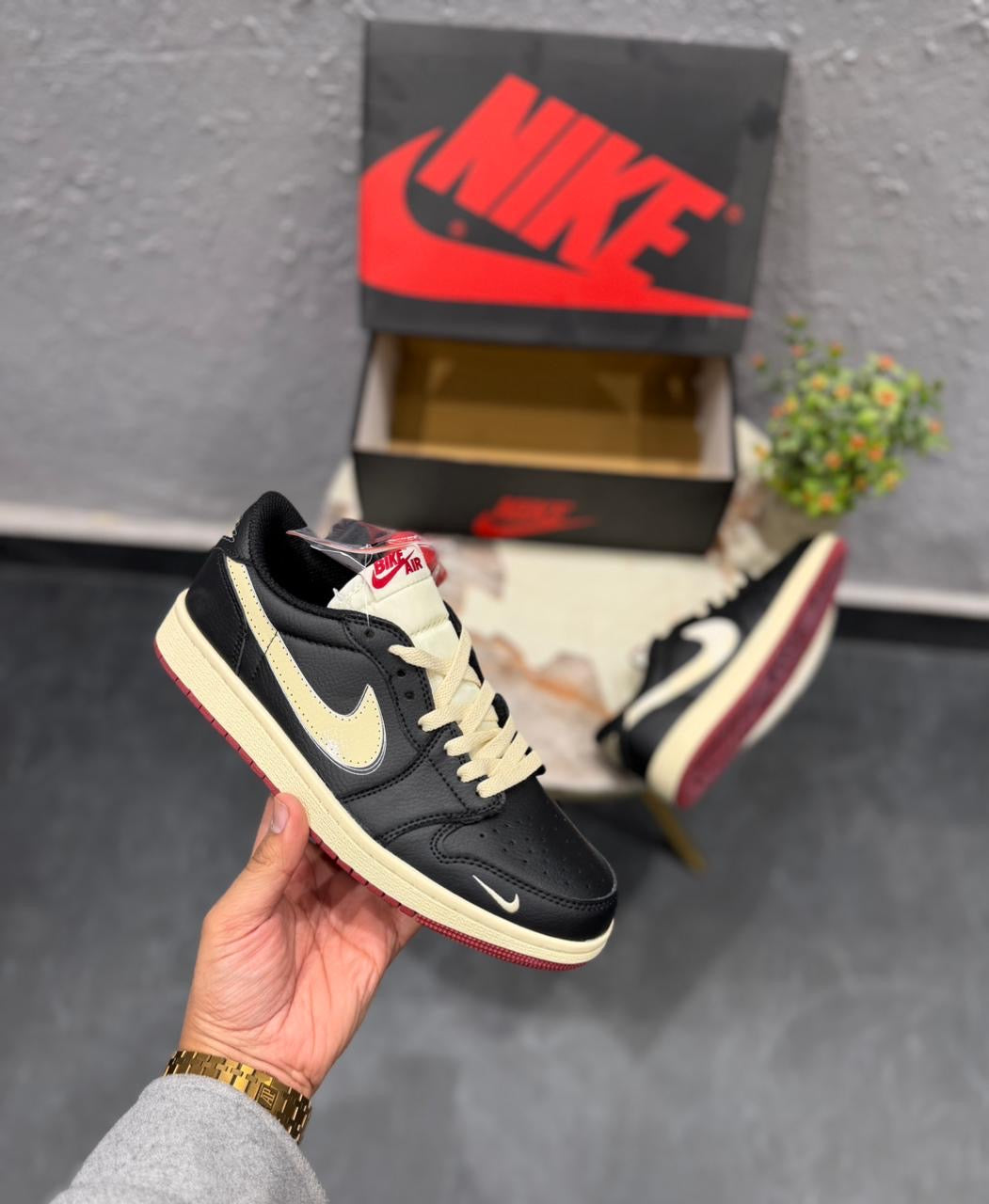 AIR JORDANS RETRO 1 LOW X NIGEL SYLVESTER